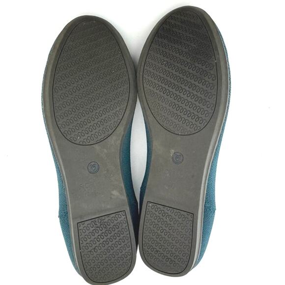 Rothy's The Almond Women’s Slip On Flats Loafers Size 7 Blue Sage Stripe Accent - Picture 9 of 9